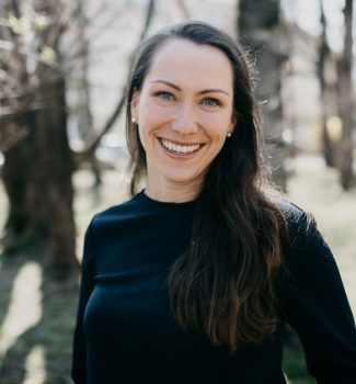 Freie Rednerin Isabel freut sich auf Eure freie Trauung in Dresden