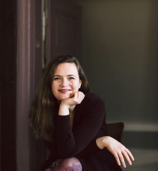 Susanne freut sich auf Eure Hochzeit in Köln