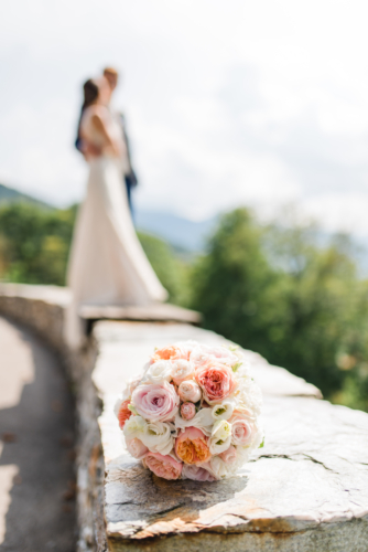 Brautstrauß sanfte Farben | Blumenstrauß Hochzeit | Strauß & Fliege