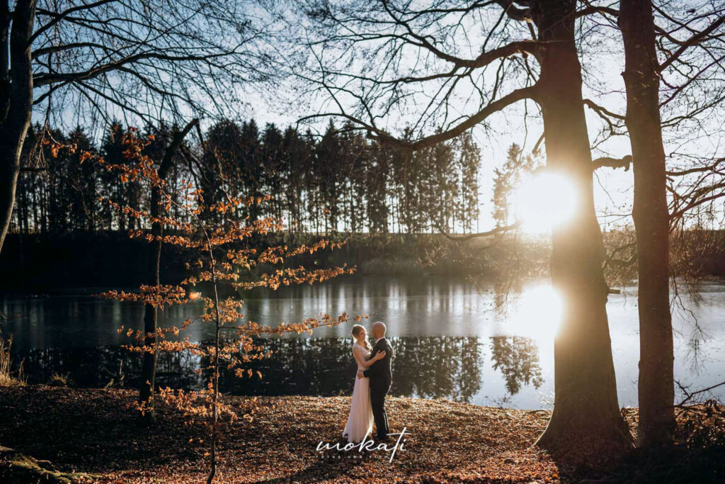 Elopement Hochzeit im Herbstwald in Baden-Württemberg | Strauß & Fliege