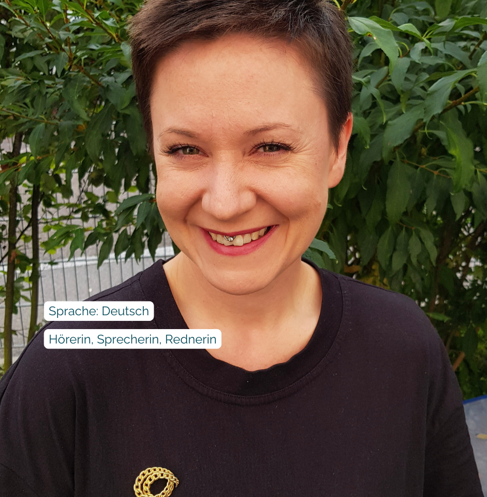 Trauredner Melanie Ibler aus Karlsruhe | Strauß & Fliege