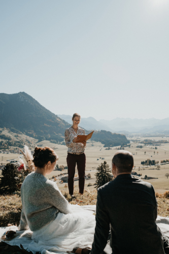 Elopement in den Alpen | Traurednerin Bettina Koch | Strauß & Fliege