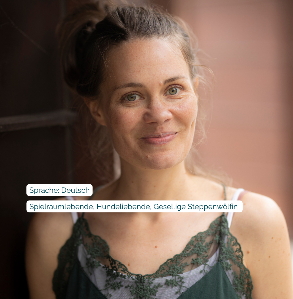 Trauredner Sabrina Hilde aus Augsburg | Strauß & Fliege