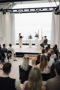 Freie Trauung mit Hochzeitsrednerin Nicola Verena vom Tegernsee aus Bayern | Strauß & Fliege